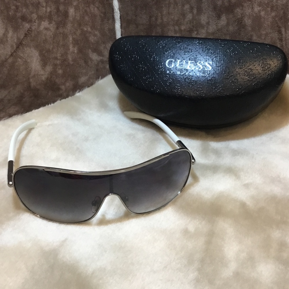 Guess mirrored sunglasses with case